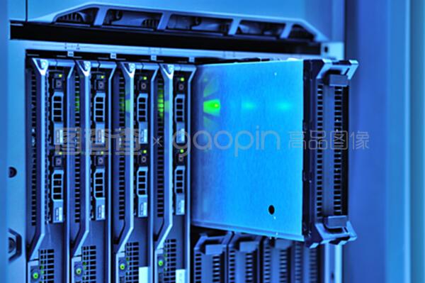 網(wǎng)絡(luò)服務(wù)器與云計(jì)算裝備技術(shù)服務(wù) 驅(qū)動(dòng)數(shù)字未來(lái)的核心力量